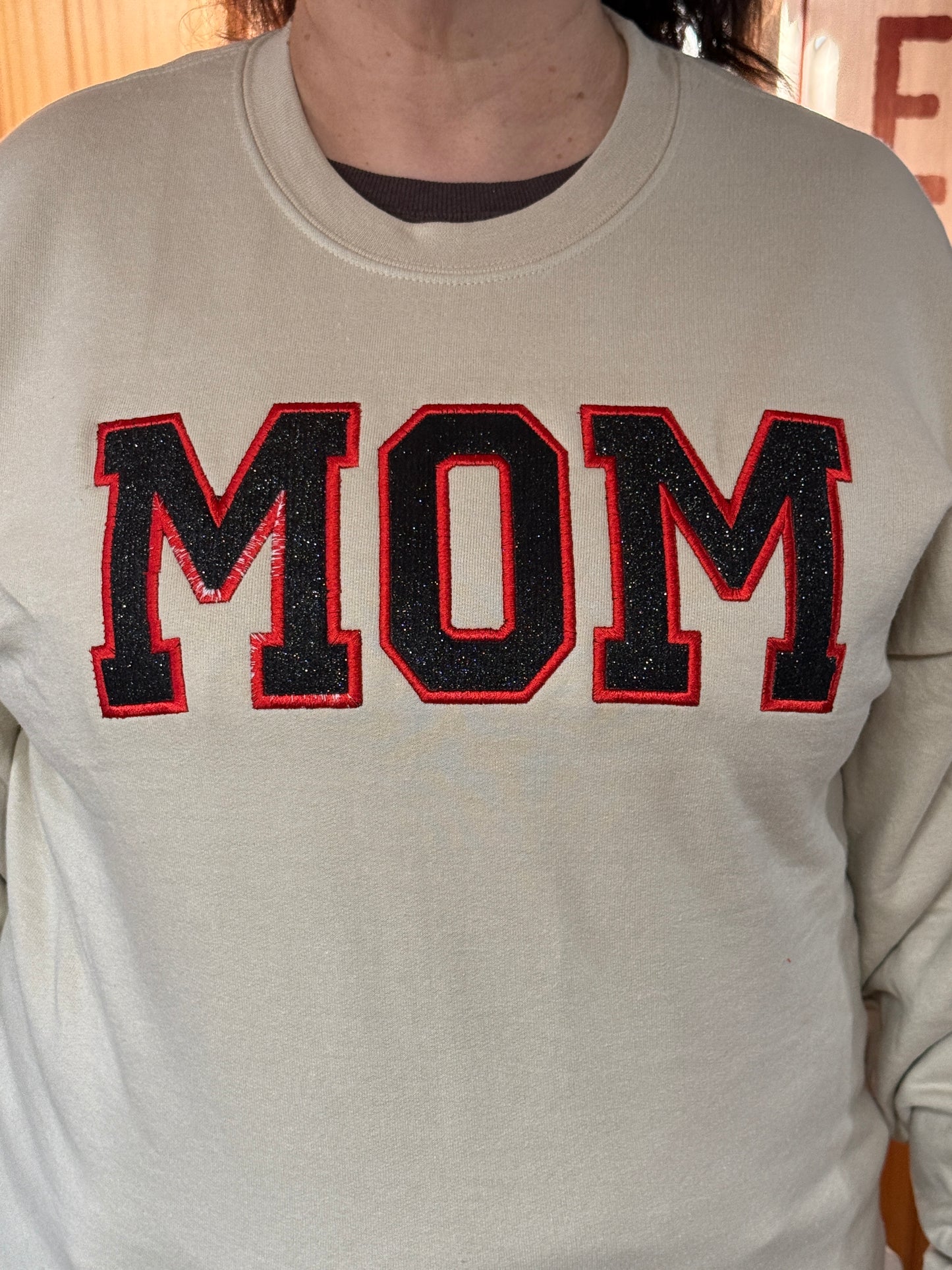 Mom Straight Crewneck Embroidery