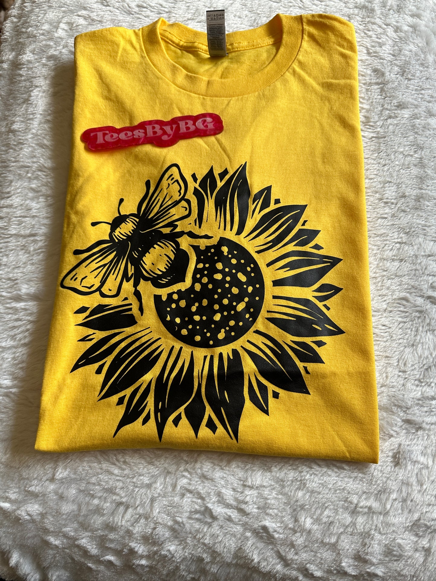 Sunflower with bee - Short Sleeve