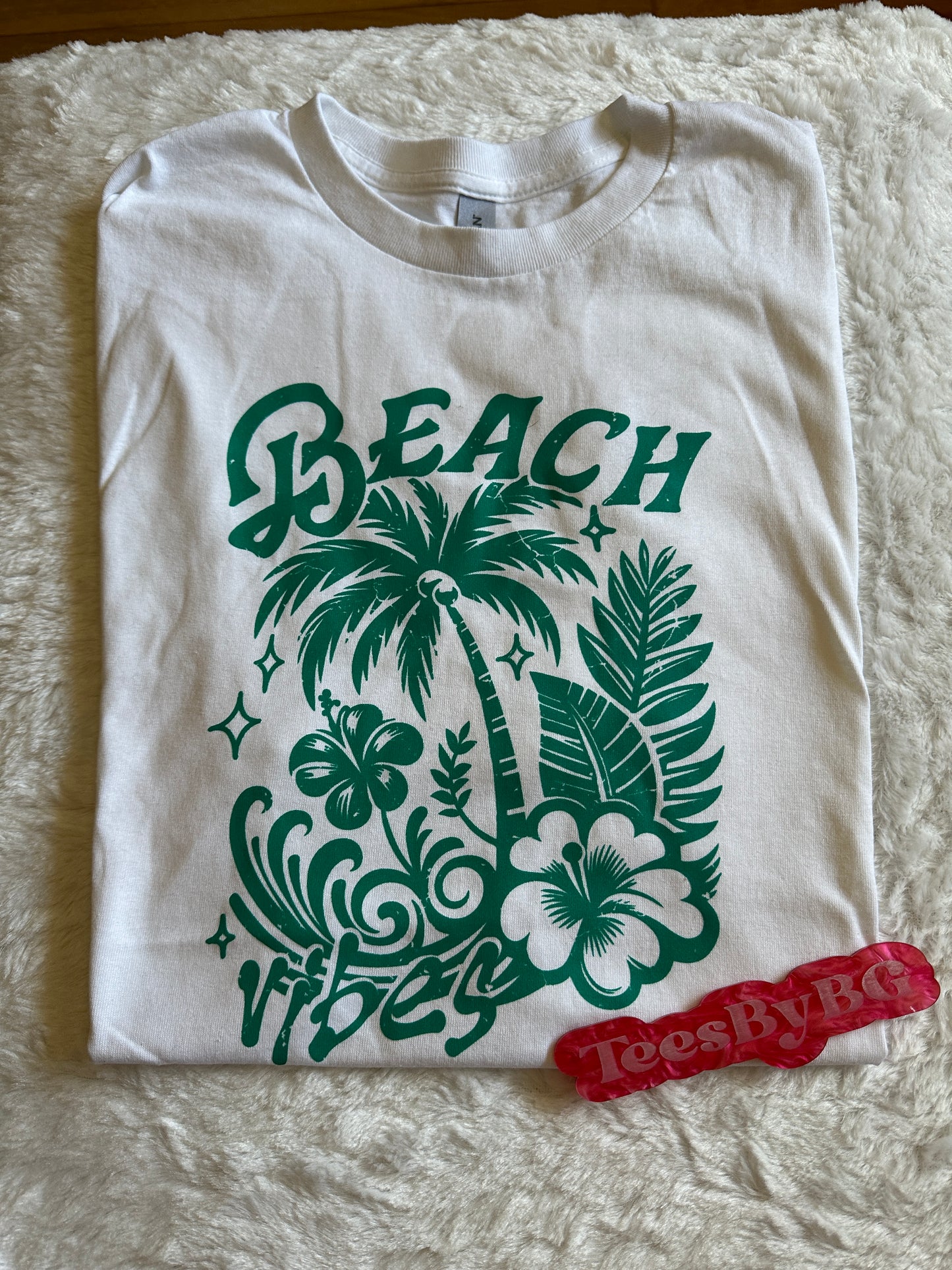 Beach Vibe - Short Sleeve